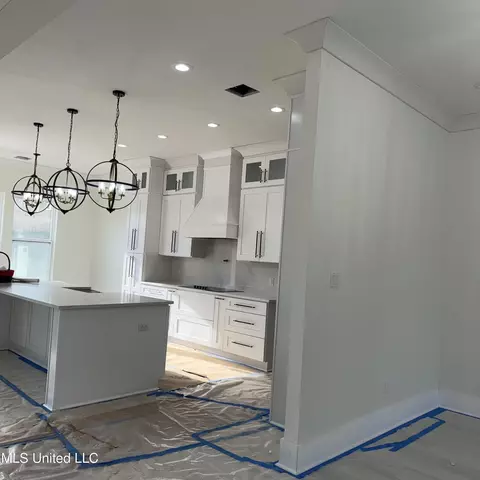 36 Bay Meadows Dr, Carriere, MS 39426