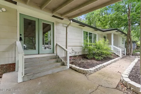 Exterior - 105 Mcree Dr, Clinton, MS 39056 photo 2 of 7