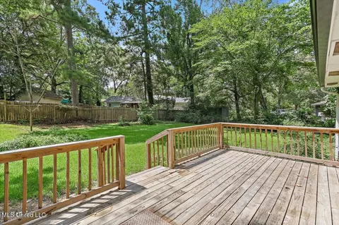 Exterior - 105 Mcree Dr, Clinton, MS 39056 photo 3 of 7