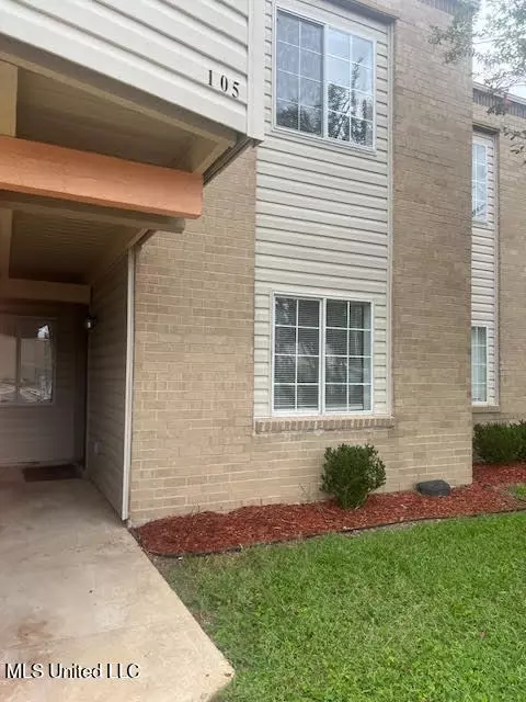 245 Mcdonnell Ave #105, Biloxi, MS 39531