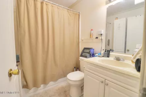 Bath - 205 Alyce Pl, Long Beach, MS 39560 photo 1 of 2