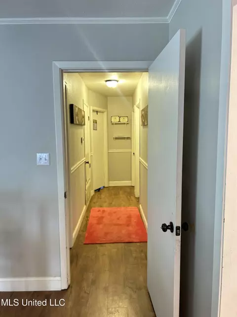 Entry Way - 218 Westview Cir, Mccomb, MS 39648 photo 2 of 2