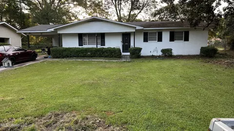 218 Westview Cir, Mccomb, MS 39648