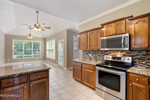 Kitchen - 7056 Apache Dr, Olive Branch, MS 38654 photo 1 of 3