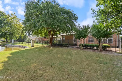 Exterior - 7056 Apache Dr, Olive Branch, MS 38654 photo 7 of 10