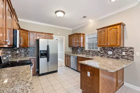 Kitchen - 7056 Apache Dr, Olive Branch, MS 38654 photo 3 of 3