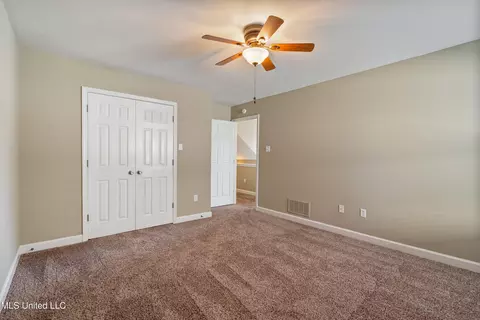 Bedroom - 7056 Apache Dr, Olive Branch, MS 38654 photo 4 of 4
