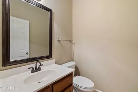 Bath - 7056 Apache Dr, Olive Branch, MS 38654 photo 2 of 3