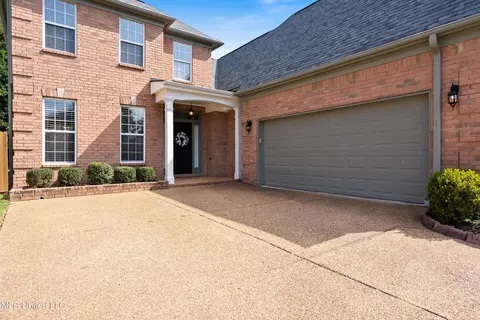 Exterior - 7056 Apache Dr, Olive Branch, MS 38654 photo 3 of 10