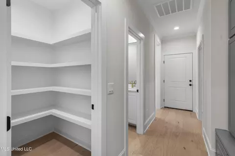 Entry Way - 137 Hunters Way, Madison, MS 39110 photo 1 of 1