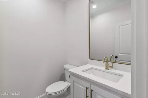 Bath - 137 Hunters Way, Madison, MS 39110 photo 2 of 2