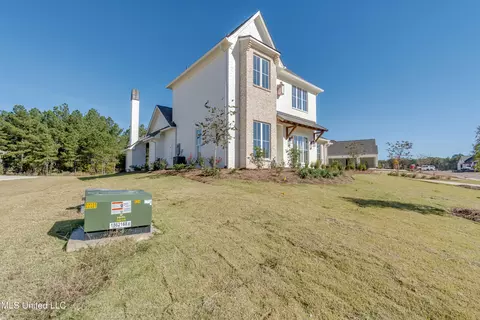 Exterior - 625 Big Valley Loop, Flowood, MS 39232 photo 4 of 11