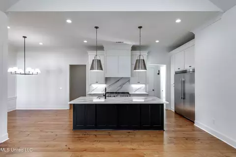 Kitchen - 625 Big Valley Loop, Flowood, MS 39232 photo 1 of 8