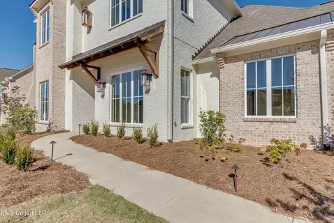 Exterior - 625 Big Valley Loop, Flowood, MS 39232 photo 5 of 11