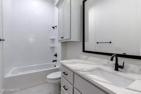 Bath - 625 Big Valley Loop, Flowood, MS 39232 photo 1 of 8