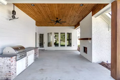 Exterior - 625 Big Valley Loop, Flowood, MS 39232 photo 7 of 11
