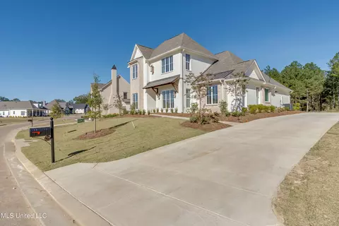 Exterior - 625 Big Valley Loop, Flowood, MS 39232 photo 3 of 11