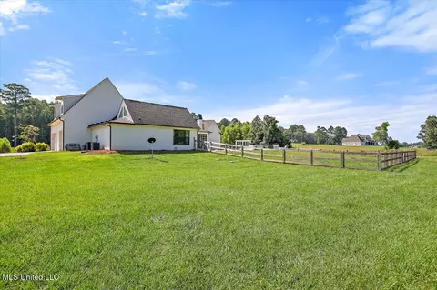 Exterior - 543 Clark Stables Rd, Brandon, MS 39047 photo 19 of 26