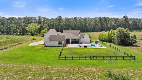 Exterior - 543 Clark Stables Rd, Brandon, MS 39047 photo 24 of 26
