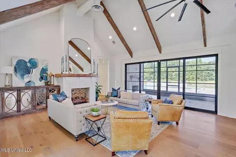 Living - 543 Clark Stables Rd, Brandon, MS 39047 photo 1 of 4