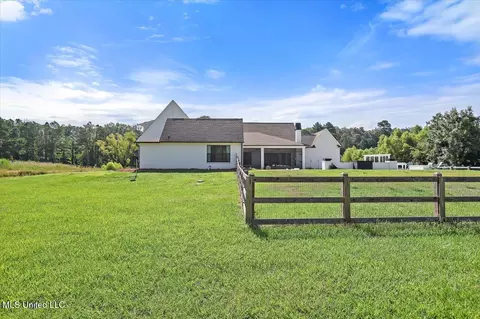 Exterior - 543 Clark Stables Rd, Brandon, MS 39047 photo 18 of 26
