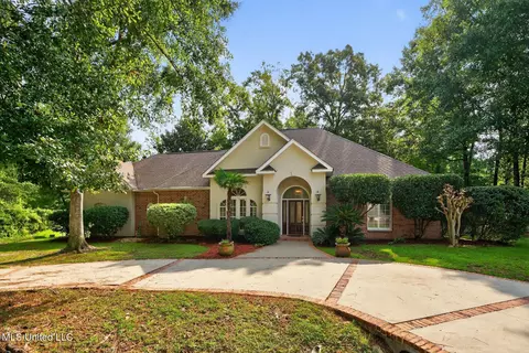 6527 Mauna Loa Dr, Diamondhead, MS 39525