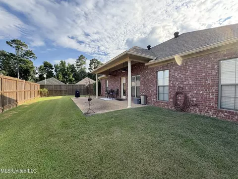 Exterior - 624 Westhill Rd, Brandon, MS 39042 photo 2 of 3