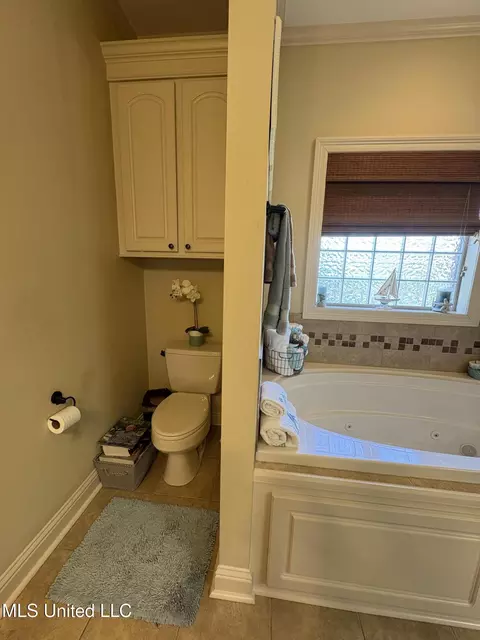 Bath - 624 Westhill Rd, Brandon, MS 39042 photo 3 of 4
