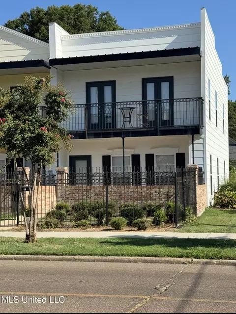 502 S Court St #F, Cleveland, MS 38732