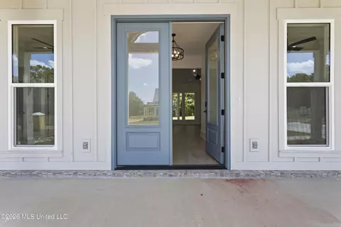 Entry Way - 4181 Longleaf Pl, Saucier, MS 39574 photo 2 of 10