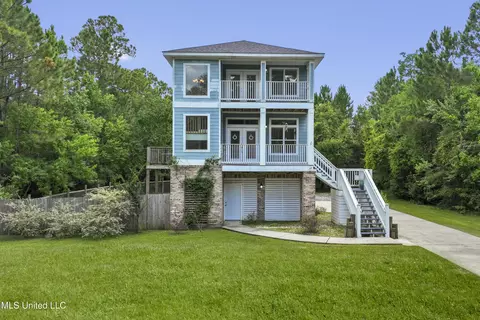 15405 Needle St, Biloxi, MS 39532