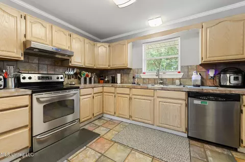19085 Commission Rd, Long Beach, MS 39560 photo 13