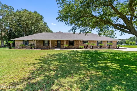 19085 Commission Rd, Long Beach, MS 39560