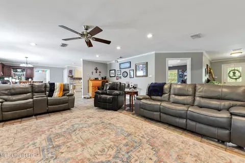 19085 Commission Rd, Long Beach, MS 39560 photo 7
