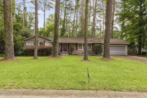 5430 Pine Lane Dr, Jackson, MS 39211