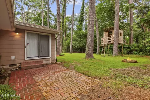 Exterior - 5430 Pine Lane Dr, Jackson, MS 39211 photo 16 of 16