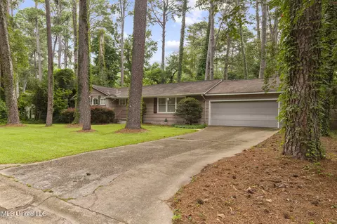 Exterior - 5430 Pine Lane Dr, Jackson, MS 39211 photo 2 of 16