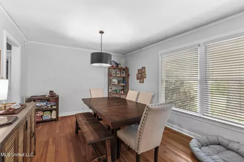 Dining - 5430 Pine Lane Dr, Jackson, MS 39211 photo 2 of 4
