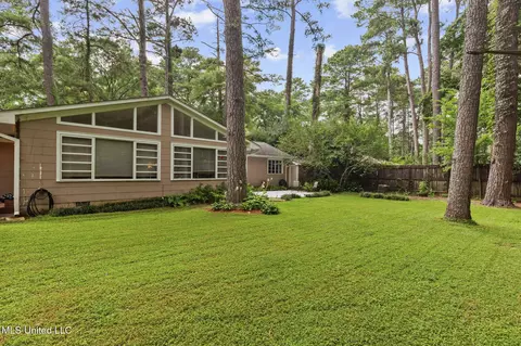 Exterior - 5430 Pine Lane Dr, Jackson, MS 39211 photo 13 of 16