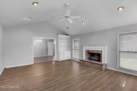 Living - 205 Pimlico Pl, Jackson, MS 39211 photo 3 of 3