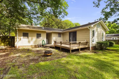 Exterior - 205 Pimlico Pl, Jackson, MS 39211 photo 3 of 7