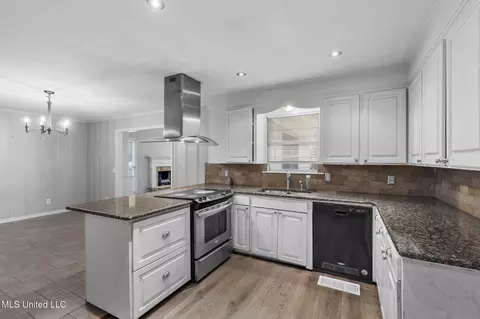 Kitchen - 205 Pimlico Pl, Jackson, MS 39211 photo 1 of 1