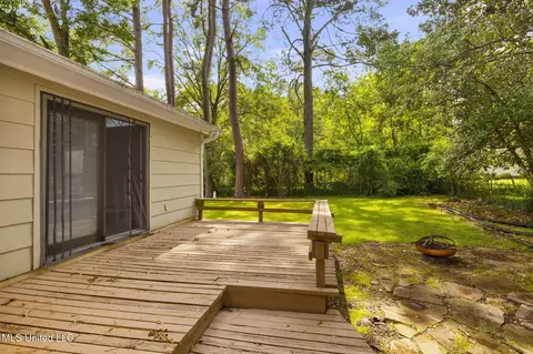 Exterior - 205 Pimlico Pl, Jackson, MS 39211 photo 2 of 7