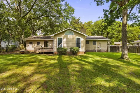 Exterior - 205 Pimlico Pl, Jackson, MS 39211 photo 5 of 7