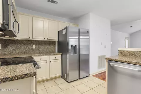 532 Mockingbird Cir, Brandon, MS 39047 photo 9