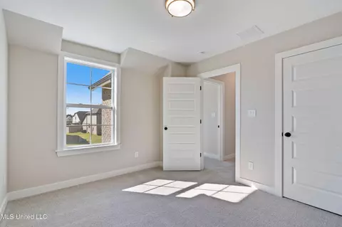 Bedroom - 13532 Broadmore Ln, Olive Branch, MS 38654 photo 3 of 4
