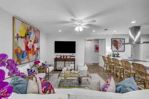 Living - 54 Eastbrooke St, Jackson, MS 39216 photo 1 of 3