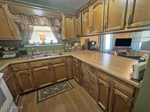 Kitchen - 148 Mayhall Dr, Lucedale, MS 39452 photo 3 of 6