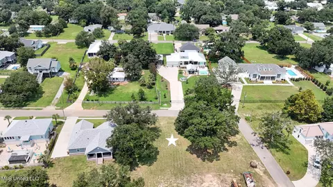 331 E 5th St, Long Beach, MS 39560 photo 6