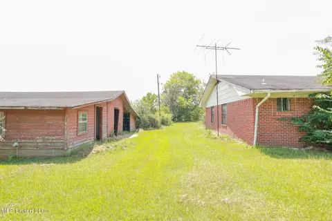 Exterior - 7825 Old Hillsboro Rd, Forest, MS 39074 photo 15 of 16